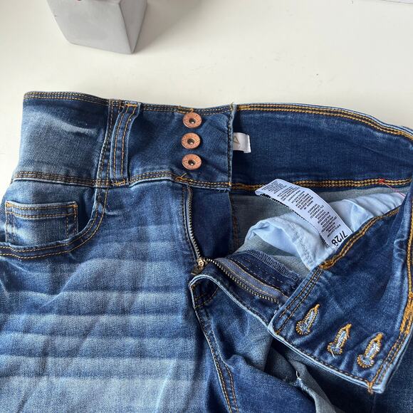 ARIYA JEANS High Waist Cutoff Jean Shorts Sz 7/28 3 Button Stretch Festival - Picture 3 of 13